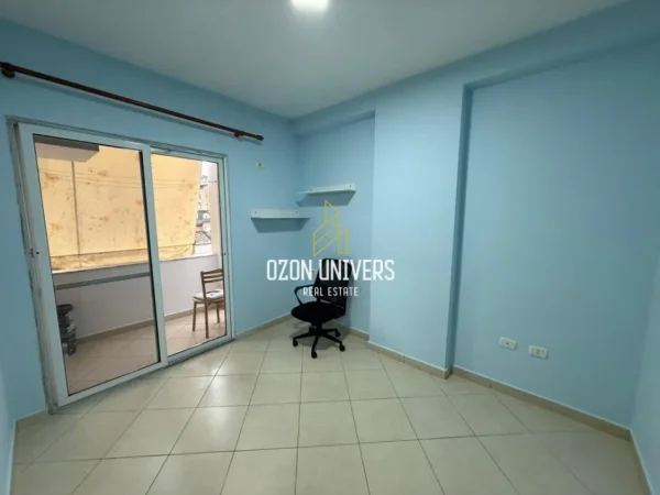 Tirane, jepet me qera apartament 2+1 Kati 4, 80 m² 550 € (Selvia)