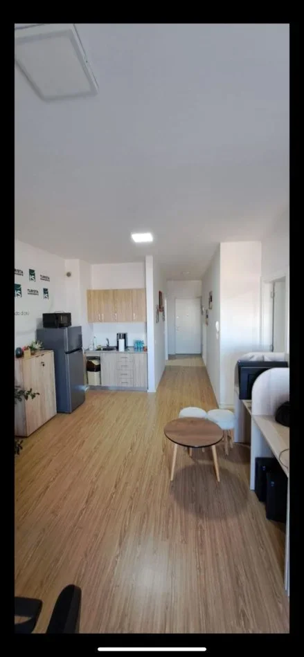 Jepet me Qira Apartament 1+1 bosh tek Rruga Panorama (Kompleksi Grunstein),  550 €uro