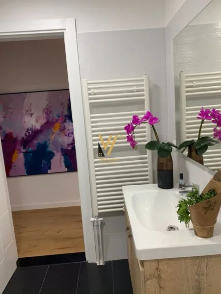 Tirane, jepet me qera apartament 2+1+Ballkon Kati 6, 95 m² (RRUGA E KOSOVAREVE)