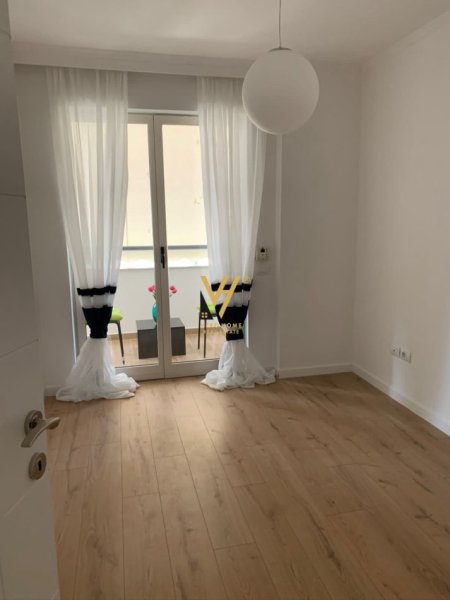 Tirane, jepet me qera apartament 2+1+Ballkon Kati 6, 95 m² (RRUGA E KOSOVAREVE)