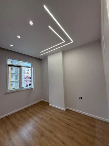 Tirane, shitet apartament 1+1+Aneks+Ballkon Kati 2, 61 m² 95.000 € (yzberisht)