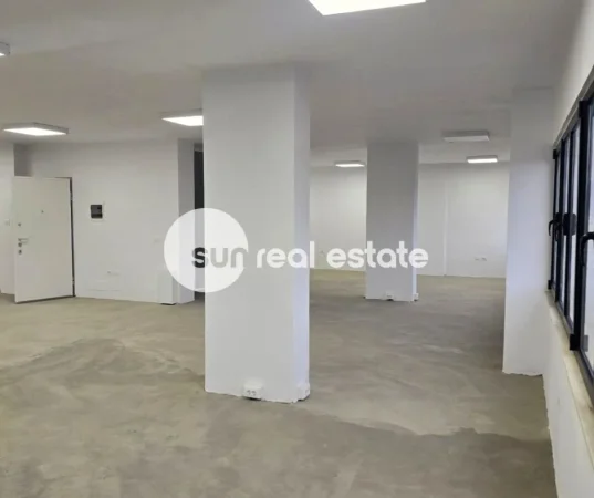 Tirane, shitet ambjent biznesi Kati 9, 202 m² (MBIKALIMI I KAMZES)