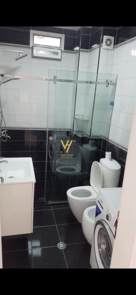 Tirane, shitet apartament 1+1+Ballkon Kati 7, 70 m² 142.000 € (RRUGA DRITAN HOXHA)