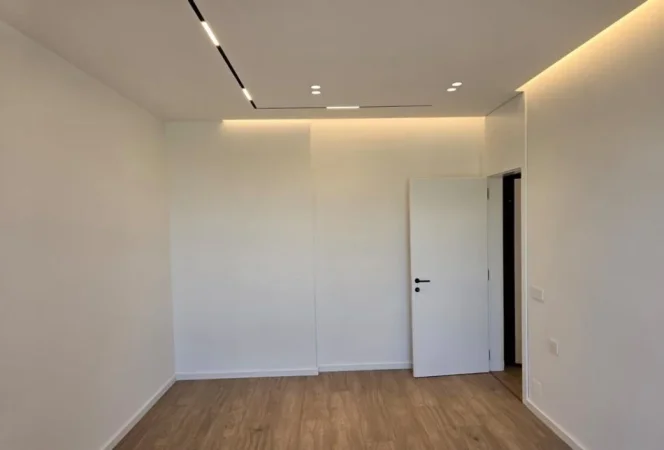 Tirane, jepet me qera apartament 1+1 Kati 1, 77 m² 550 € 