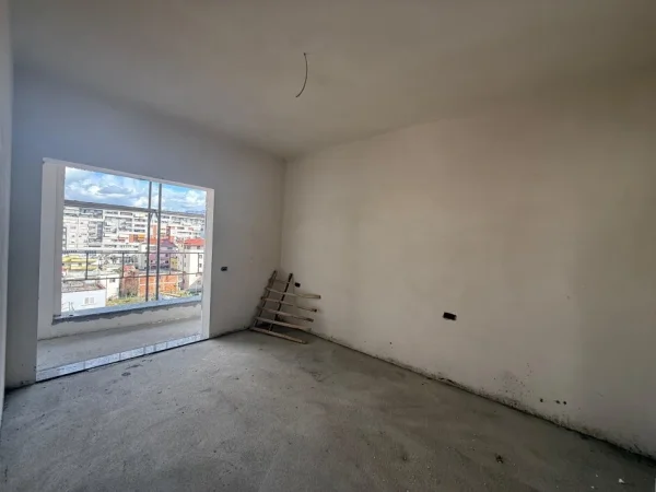Tirane, shitet apartament 2+1 Kati 5, 89 m² 120.000 € (Astir)