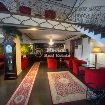 Tirane, jepet me qera ambjent biznesi Kati 1, 4.000 m² 5.000 € (Paskuqan)