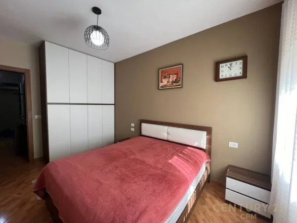 Tirane, jepet me qera apartament 1+1 Kati 3, 68 m² 500 € (golden park 3)