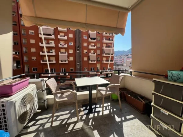 Tirane, jepet me qera apartament 1+1 Kati 3, 68 m² 500 € (golden park 3)