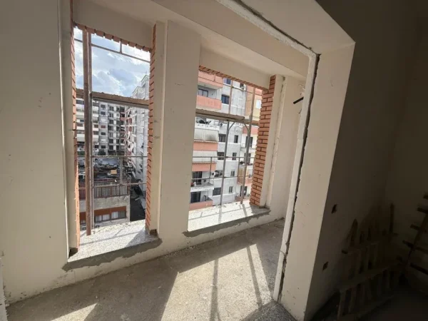 Tirane, shitet apartament 2+1+Ballkon Kati 6, 90 m² 120.000 € (rruga teodor keko)