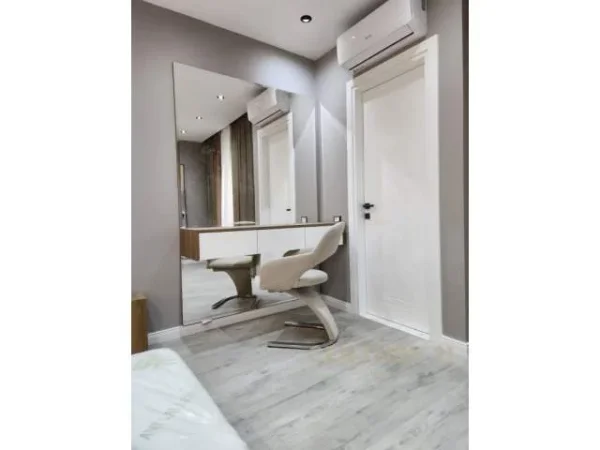 Tirane, jepet me qera apartament 2+1 Kati 2, 102 m² 850 Euro (Kopeshti Botanik)