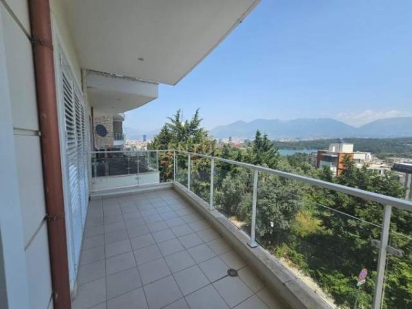 Tirane, jepet me qera apartament 2+1 Kati 2, 108 m² 1.200 Euro (Kopeshti Botanik)