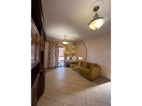 Tirane, jepet me qera apartament 2+1+A+BLK Kati 10, 100 m² 550 Euro (RRUGA E KAVAJES)
