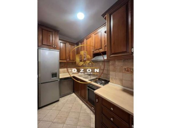 Tirane, jepet me qera apartament 2+1+A+BLK Kati 10, 100 m² 550 Euro (RRUGA E KAVAJES)