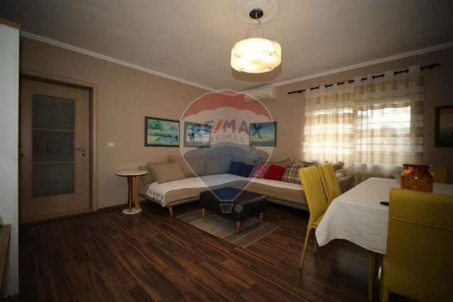Tirane, jepet me qera apartament 2+1+BLK Kati 3, 86 m² 650 Euro (Pazari i Ri)