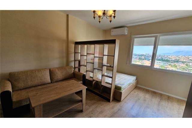 Tirane,  garsonier 1+1 Kati 6, 40 m² 400 Euro (Don Bosko) Mobilimi eshte i ri dhe i pabanuar me pare.