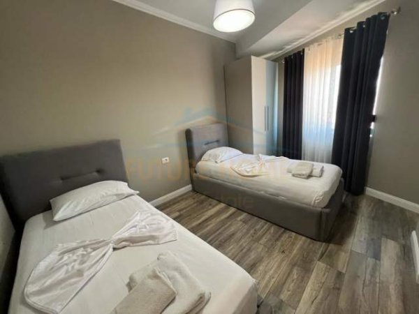 Korce, shitet apartament 2+1+BLK Kati 5, 100 m² 100.000 Euro (Lagjia 7, Korçë)