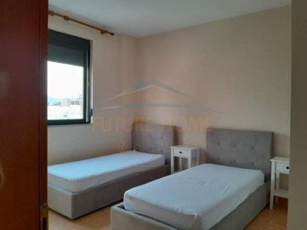 Tirane, jepet me qera apartament 2+1 Kati 7, 106 m² 750 Euro (Bulevardi Zogu I)