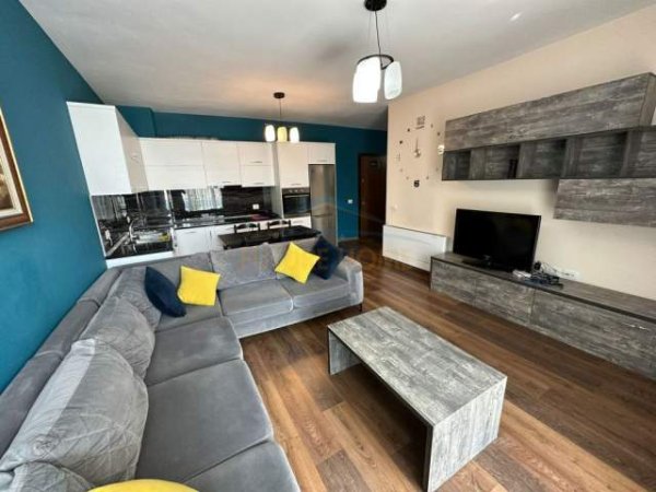 Tirane, jepet me qera apartament 2+1+BLK Kati 2, 102 m² 700 Euro (Kopshti Zoologjik)
