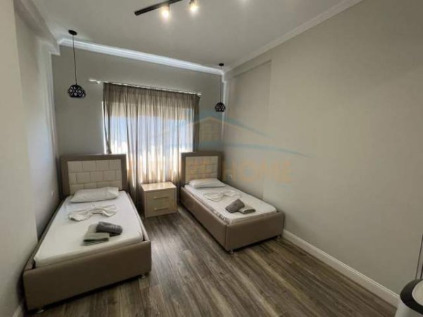 Korce, shitet apartament 2+1+BLK Kati 8, 116 m² 125.000 Euro (Lagjia 7, Korçë)