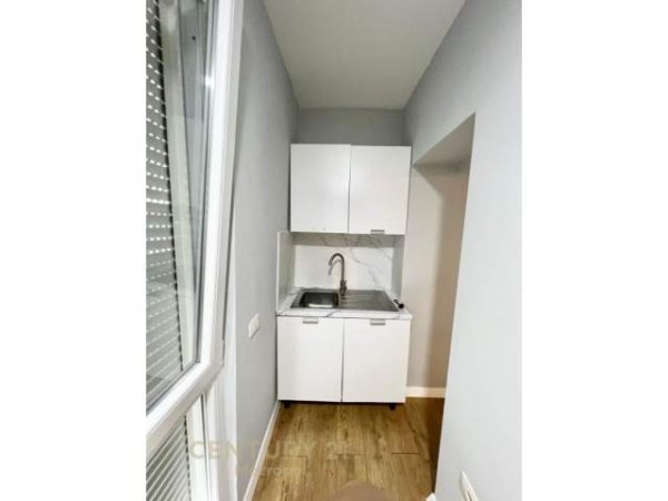 Tirane, jepet me qera apartament 2+1+BLK Kati 1, 75 m² 500 Euro (Qemal STAFA, Pazari I ri)