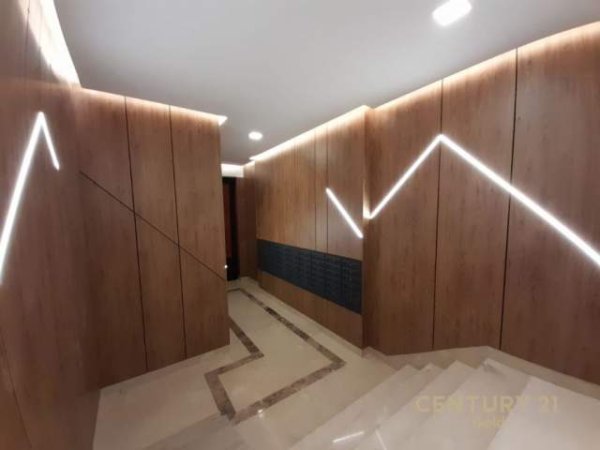 Tirane, jepet me qera apartament 1+1+BLK Kati 3, 67 m² 450 Euro (Hipoteka)