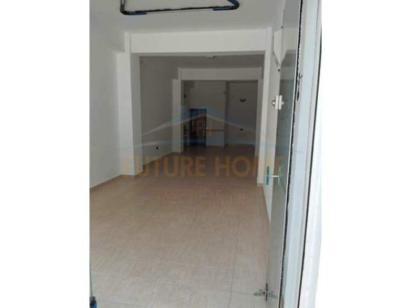 Korce, shitet ambjent biznesi Kati 0, 46 m² 48.000 Euro (Lagjia 16, Korçë)