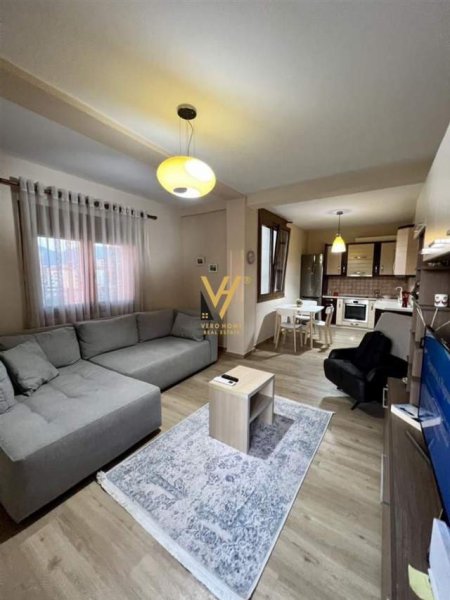 Tirane, jepet me qera apartament 1+1 Kati 9, 71 m² 800 Euro (myslym shyri)