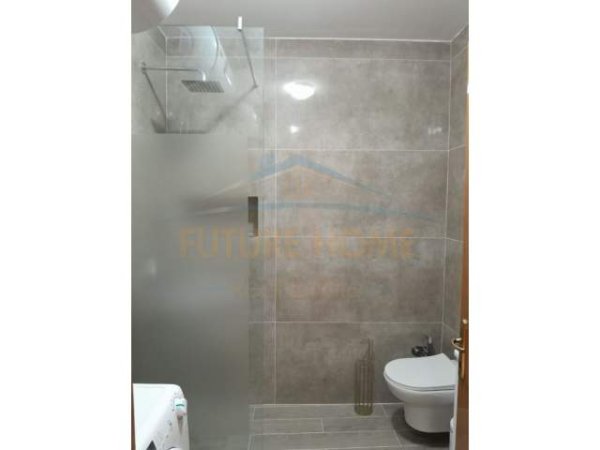 Tirane, jepet me qera apartament 2+1+BLK Kati 7, 106 m² 750 Euro (Bulevardi Zogu I Pare)