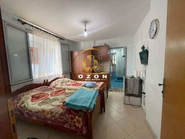 Tirane, jepet me qera apartament 1+1 Kati 1, 20 m² 250 Euro (21 DHJETORI)