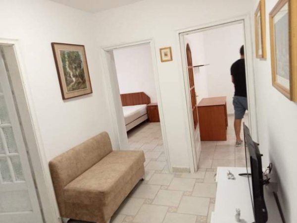 Tirane, jepet me qera apartament 2+1 Kati 2, 75 m² 40.000 Leke (Ali Baushi)