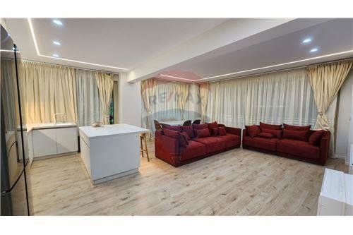 Tirane, jepet me qera apartament 2+1+BLK Kati 2, 140 m² 1.500 Euro