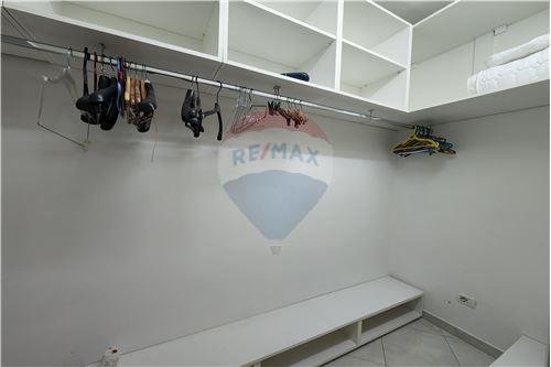 Tirane, jepet me qera apartament 2+1 Kati 2, 117 m² 750 Euro