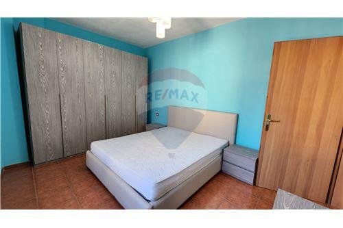Tirane, jepet me qera apartament 2+1 Kati 5, 81 m² 600 Euro