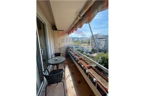 Tirane, jepet me qera apartament 2+1+BLK Kati 7, 130 m² 550 Euro