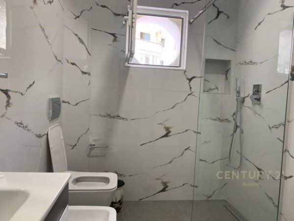 Tirane, ofert apartament 1+1 Kati 4, 45 m² 500 Euro (Rruga e Durresit)