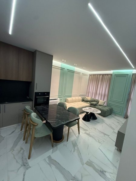 Tirane, jepet me qera apartament 1+1+Ballkon Kati 2, 75 m² 850 € (LAPRAKE)