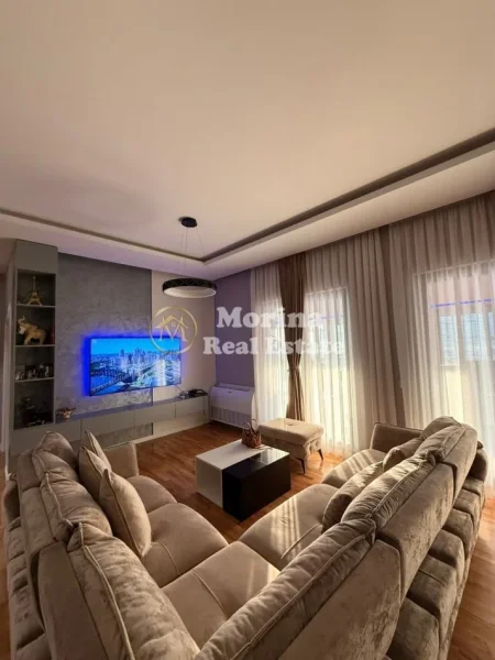 Tirane, shitet apartament+verande | Penthouse 2+1+Ballkon Kati 5, 170 m² 300.000 € (Fresku)