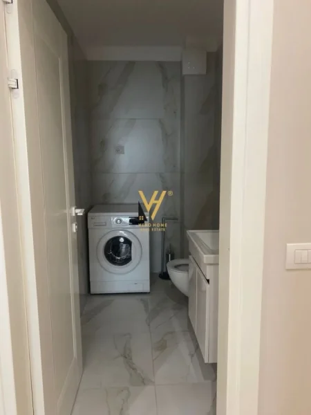 Tirane, jepet me qera apartament 3+1+Ballkon Kati 2, 173 m² 1.800 € (LIQENI I THATE)