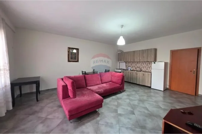 Tirane, jepet me qera apartament 1+1+Ballkon Kati 3, 72 m² 400 € (Astir (prane Bar Artisti))