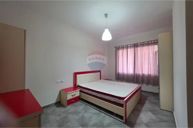 Tirane, jepet me qera apartament 1+1+Ballkon Kati 3, 72 m² 400 € (Astir (prane Bar Artisti))