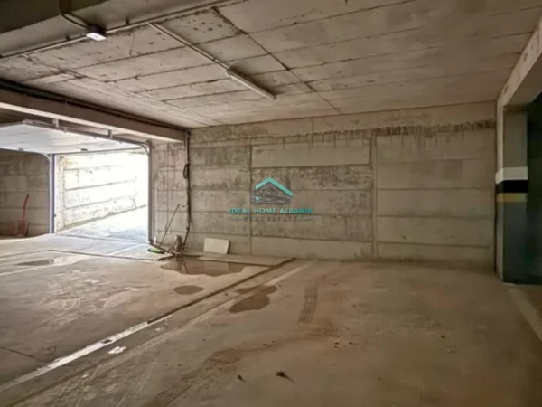 Vlore, shitet garazh | post parkimi Kati -1, 25 m² 30.000 € (VLORE)