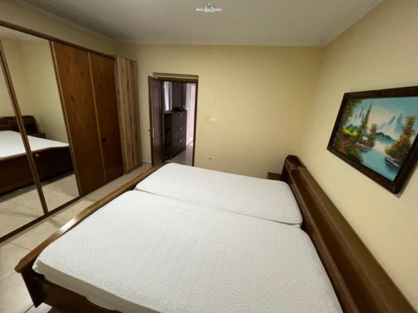 Tirane, jepet me qera apartament 1+1+Ballkon Kati 3, 70 m² 620 € (prane OSHE-se)