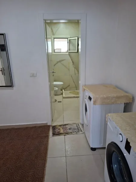 Vlore, jepet me qera apartament 1+1 Kati 5, 6 m² 250 €