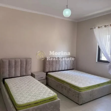 Tirane, jepet me qera apartament 3+1 Kati 3, 120 m² 800 € (Sauk)