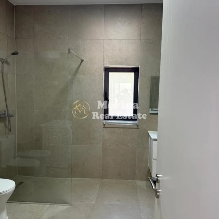 Tirane, jepet me qera apartament 3+1 Kati 3, 120 m² 800 € (Sauk)