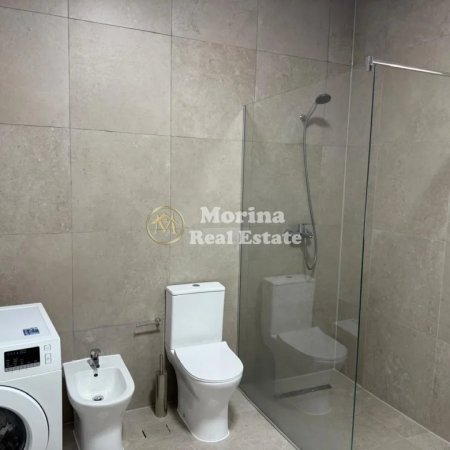 Tirane, jepet me qera apartament 3+1 Kati 3, 120 m² 800 € (Sauk)