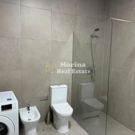 Tirane, jepet me qera apartament 3+1 Kati 3, 120 m² 800 € (Sauk)