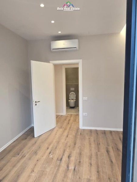 Tirane, jepet me qera zyre Kati 6, 100 m² 900 € (prane Kompleksit Kika 2)