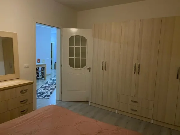 Jepet me Qera Apartament 2+1 i mobiluar ne Astir,,   500 €URO