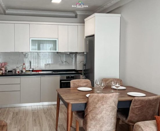 Tirane, jepet me qera apartament 1+1 Kati 6, 70 m² 520 € (prane Concord Center)